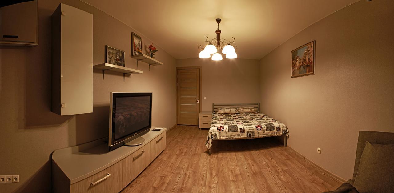 קייב Apartment Obolon Metro Station מראה חיצוני תמונה