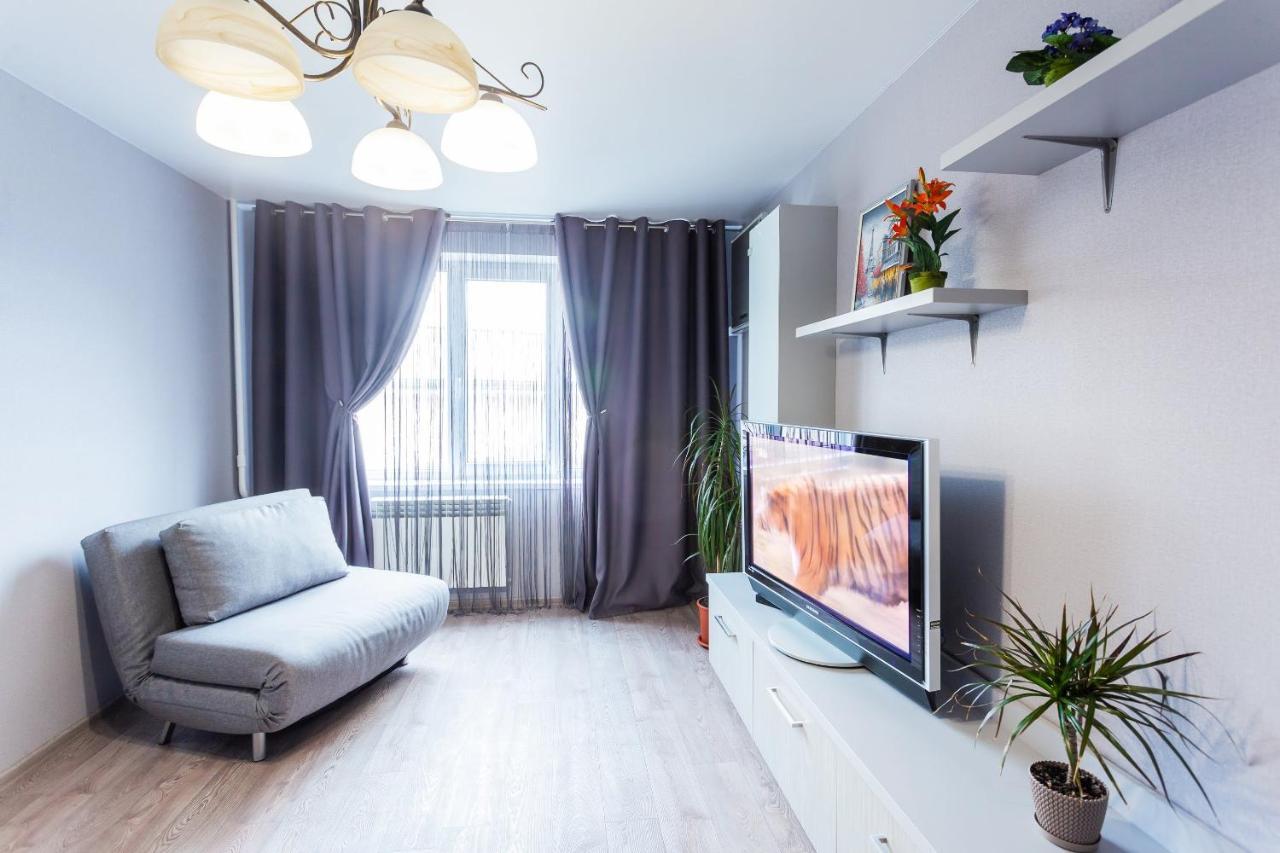 קייב Apartment Obolon Metro Station מראה חיצוני תמונה